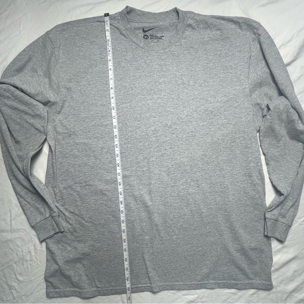 Nike Men's Gray Long Sleeve Shirt
